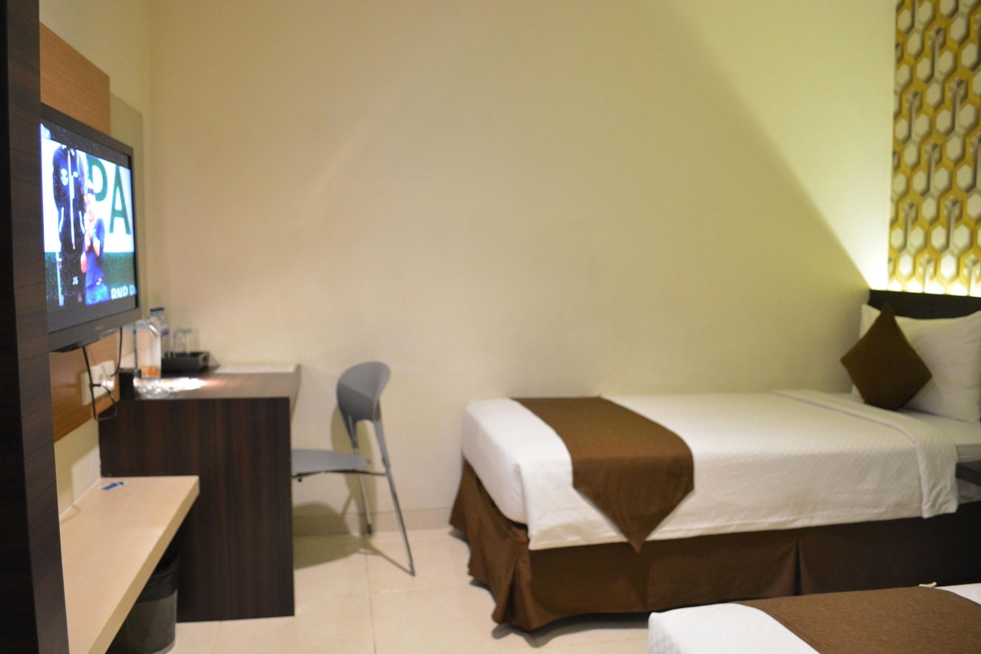 Hotel 88 Embong Kenongo - Kayun By Wh